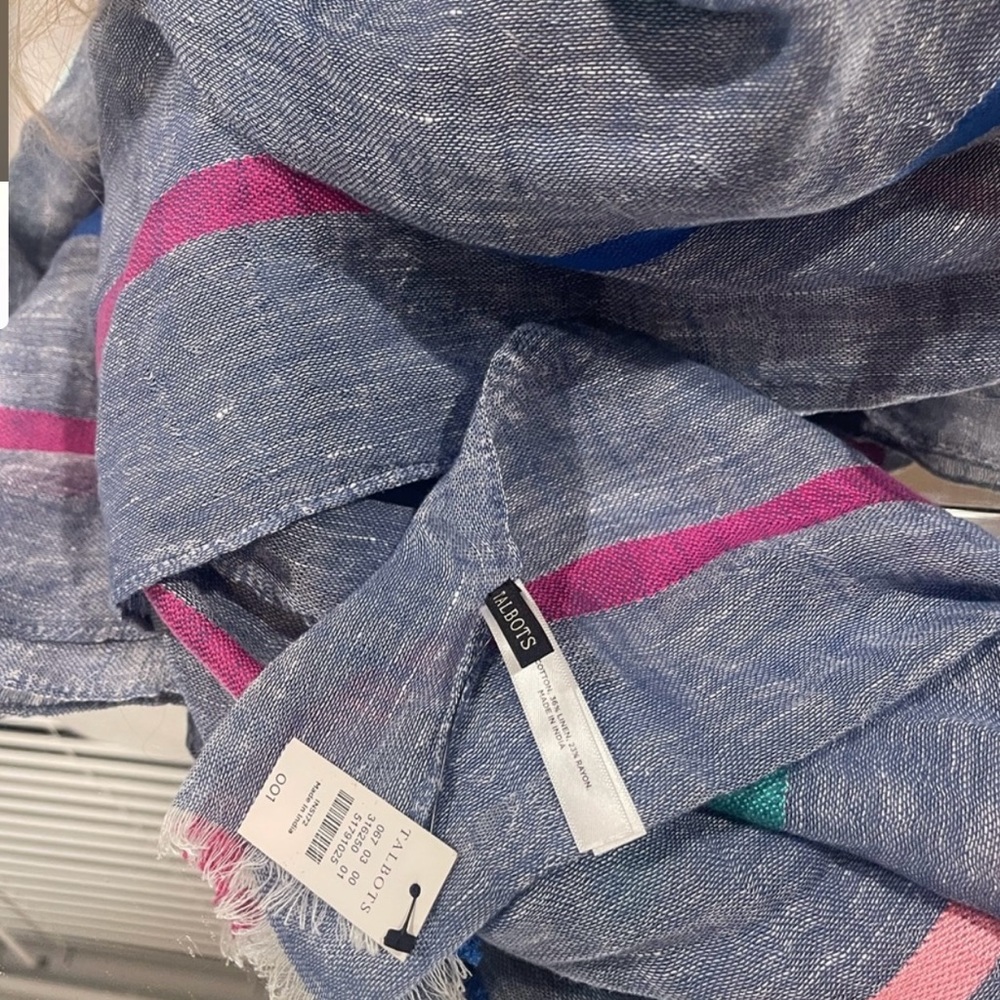 Talbots Scarf - Picture 2 of 2